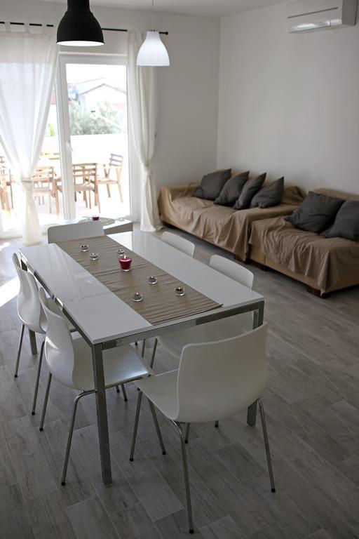Apartments Plavi&Zuti ザボリッチ 部屋 写真