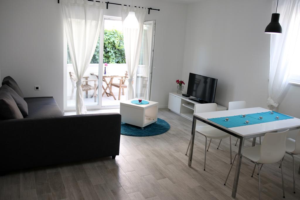 Apartments Plavi&Zuti ザボリッチ 部屋 写真